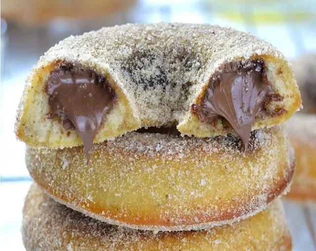 Donuts-gefüllt-mit-Nutella