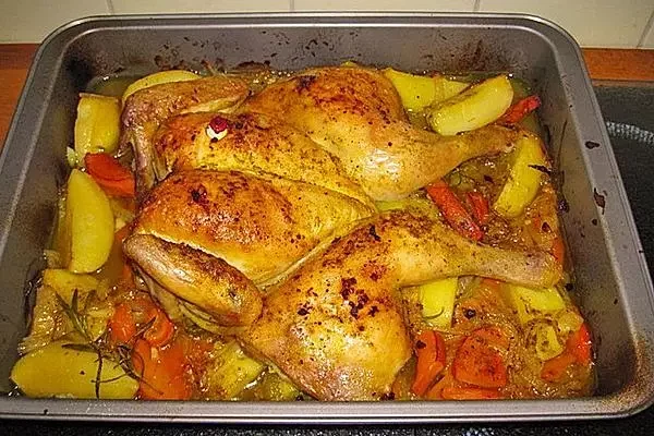 arabisches-zitronen-knoblauch-huhn-mit-kartoffeln-und-zwiebeln