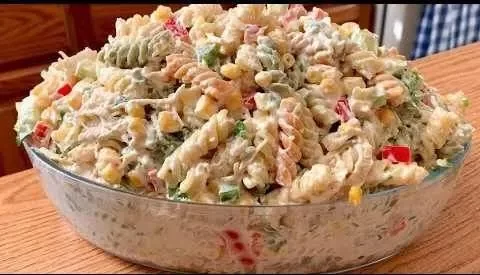 Nudelsalat mit Joghurt Soße Rezept
