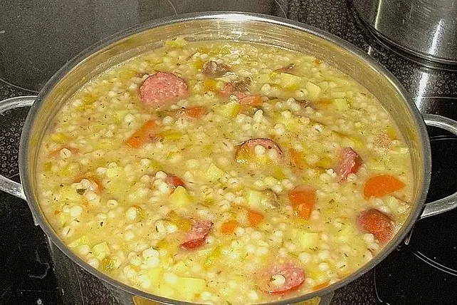 Omis Graupensuppe Rezept